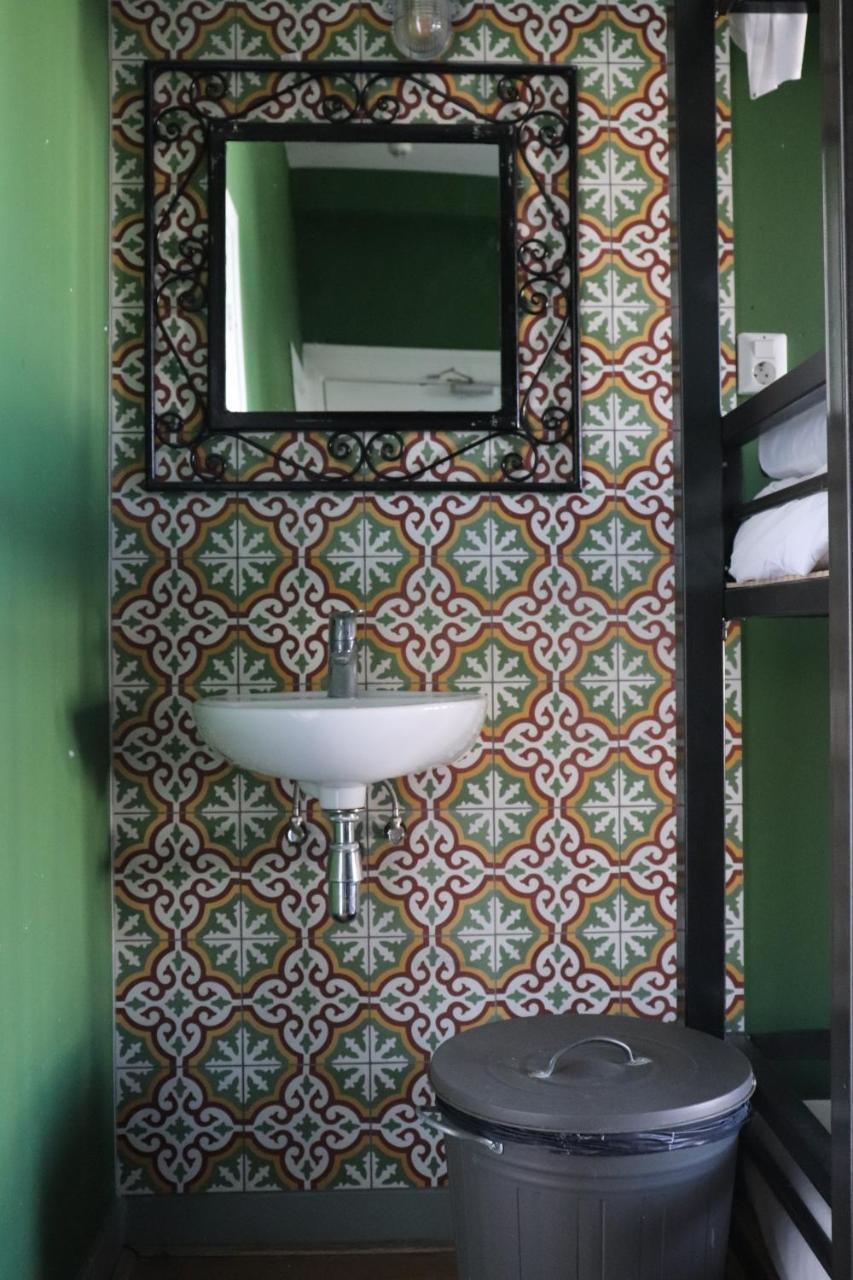 Amsterdam Hostel Annemarie Екстер'єр фото
